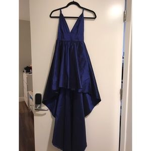 Blue high-low promdress